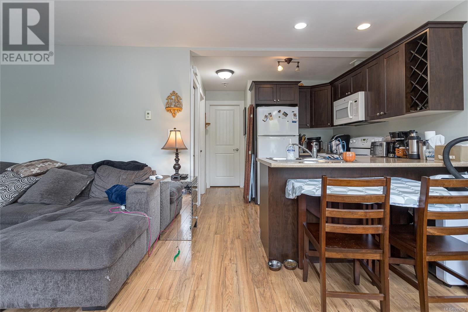 1044 Hillside Ave Property Photo 19