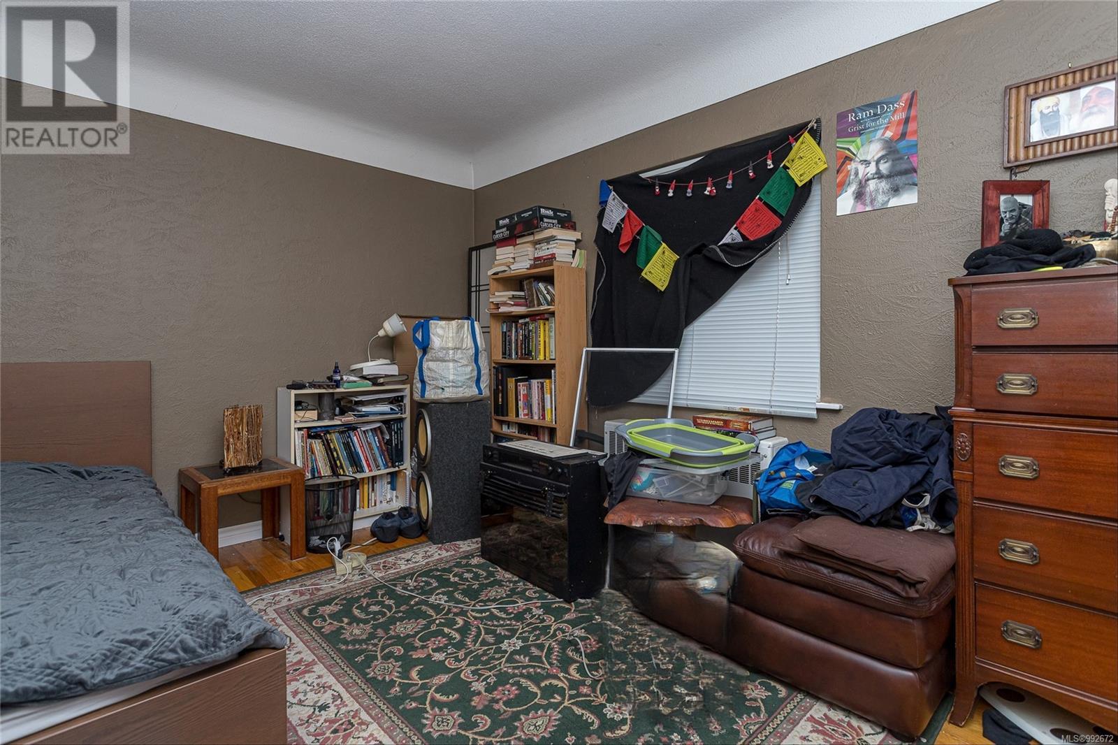 1044 Hillside Ave Property Photo 30