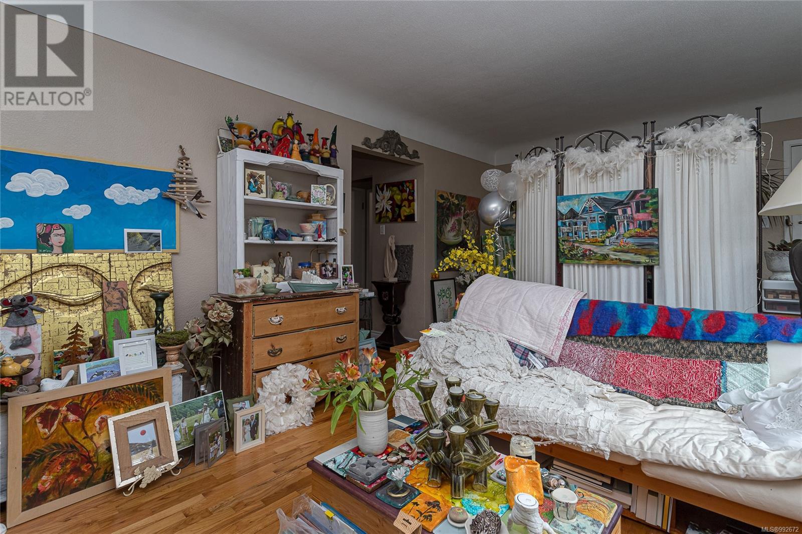 1044 Hillside Ave Property Photo 34