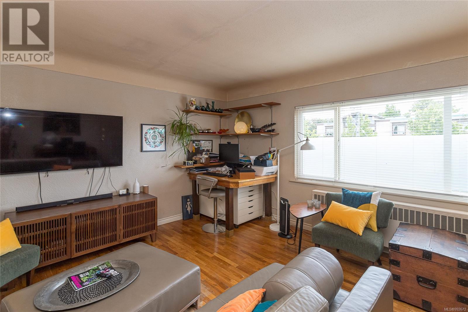 1044 Hillside Ave Property Photo 40