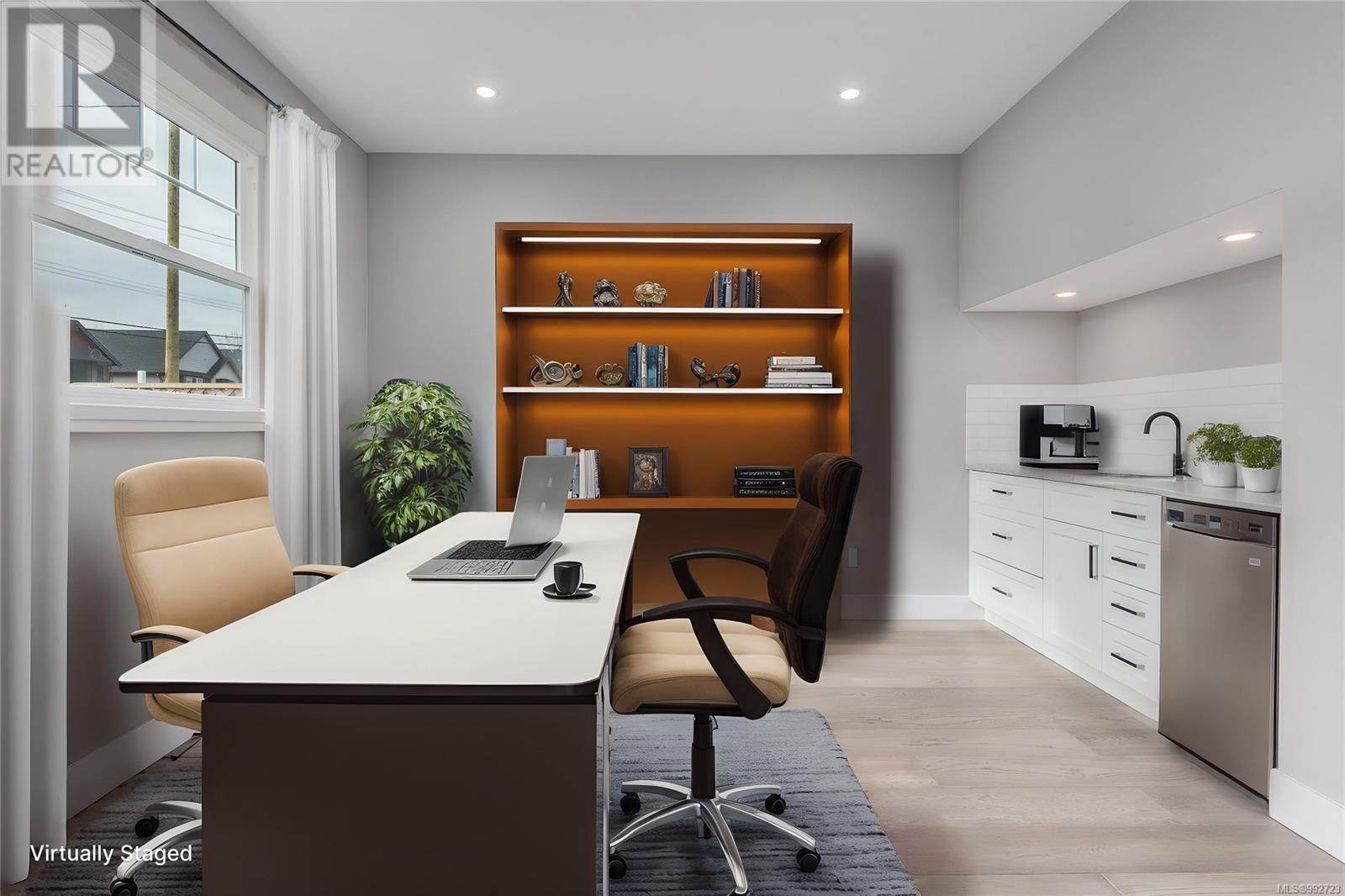 635 5th Street Property Photo 3