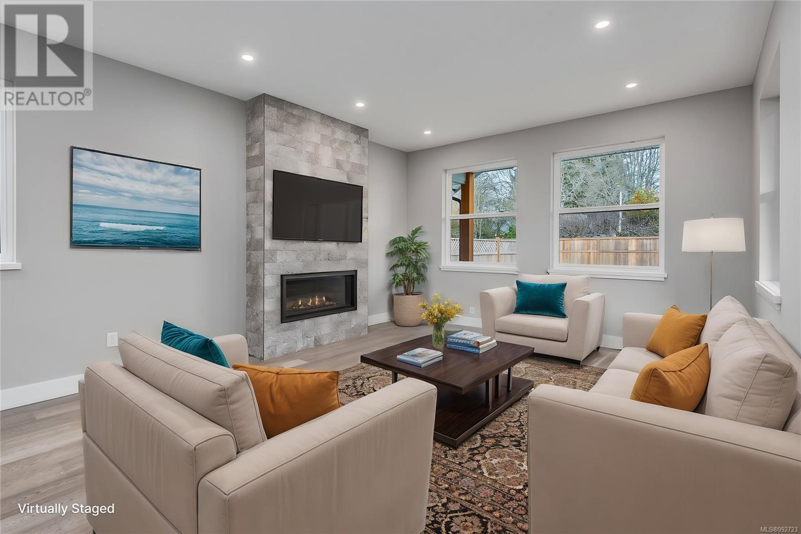 635 5th Street Property Photo 5