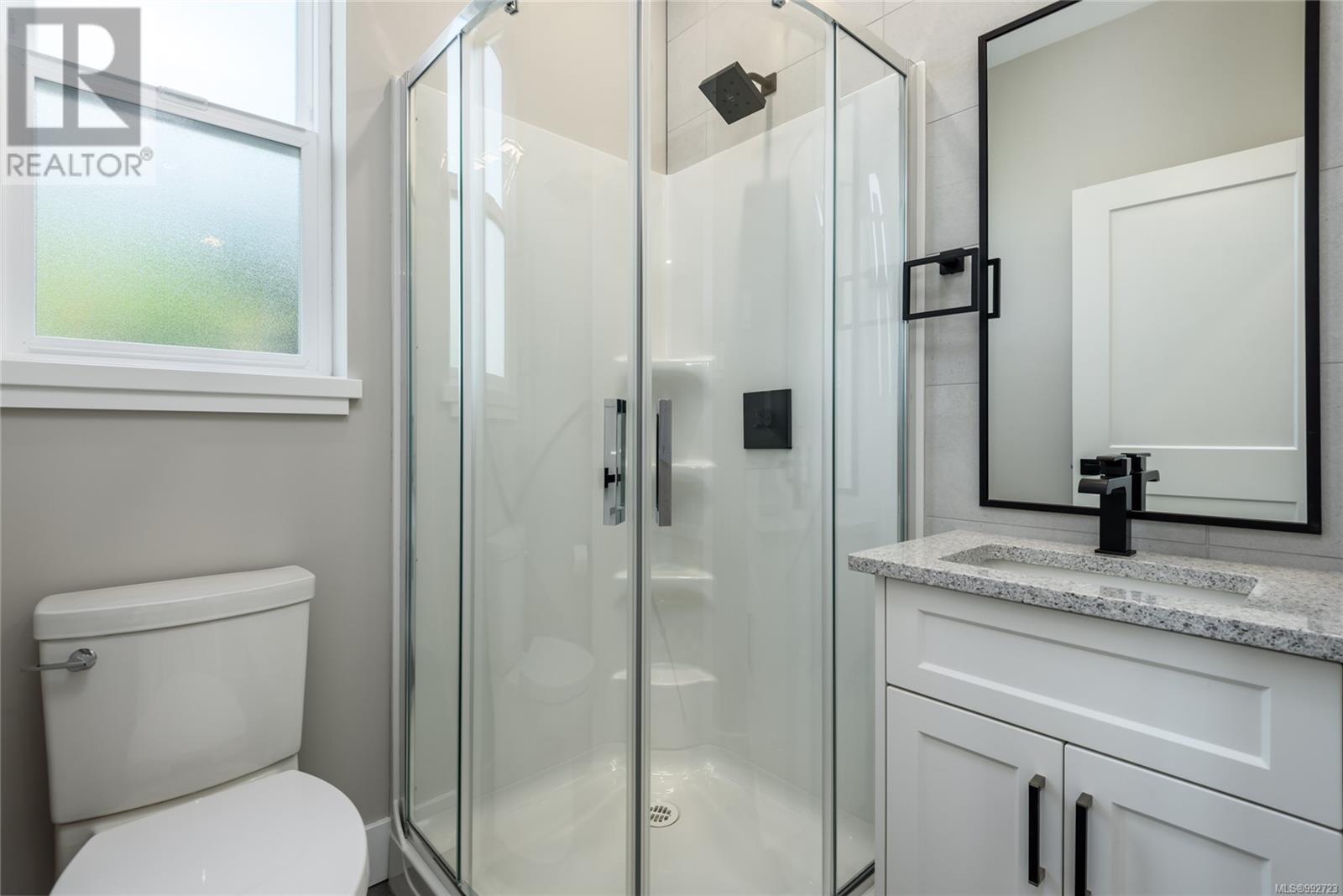 635 5th Street Property Photo 10