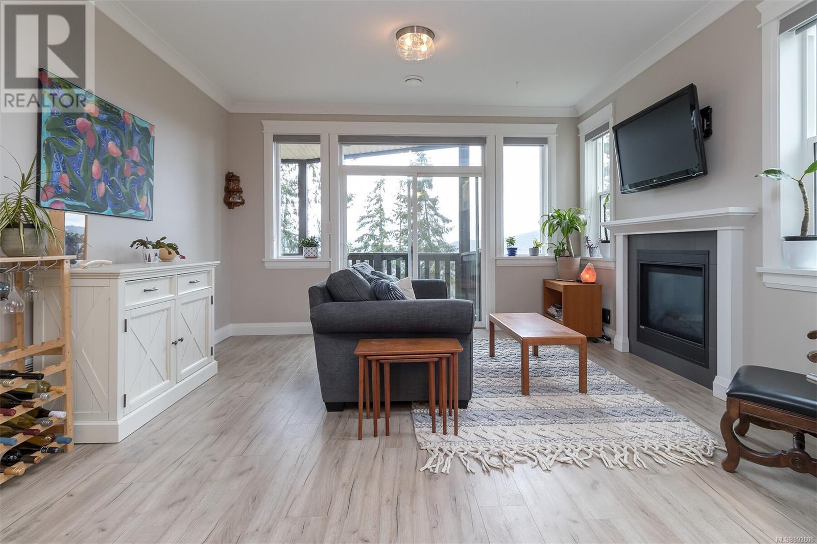 16 1295 Kingsview Rd Property Photo 8