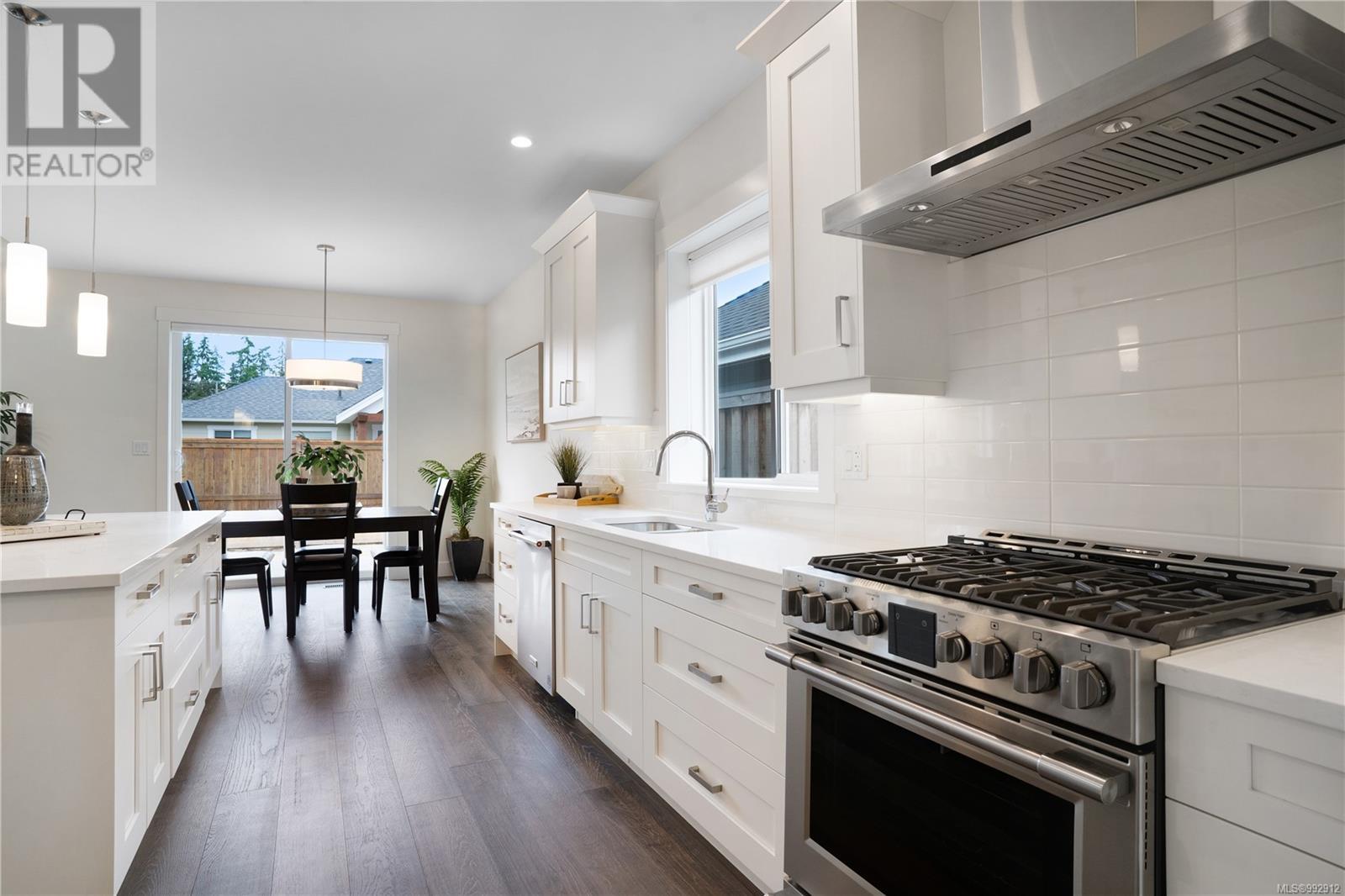 600 Rainbow Way Property Photo 8