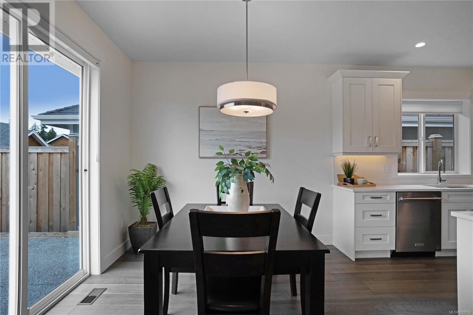 600 Rainbow Way Property Photo 13