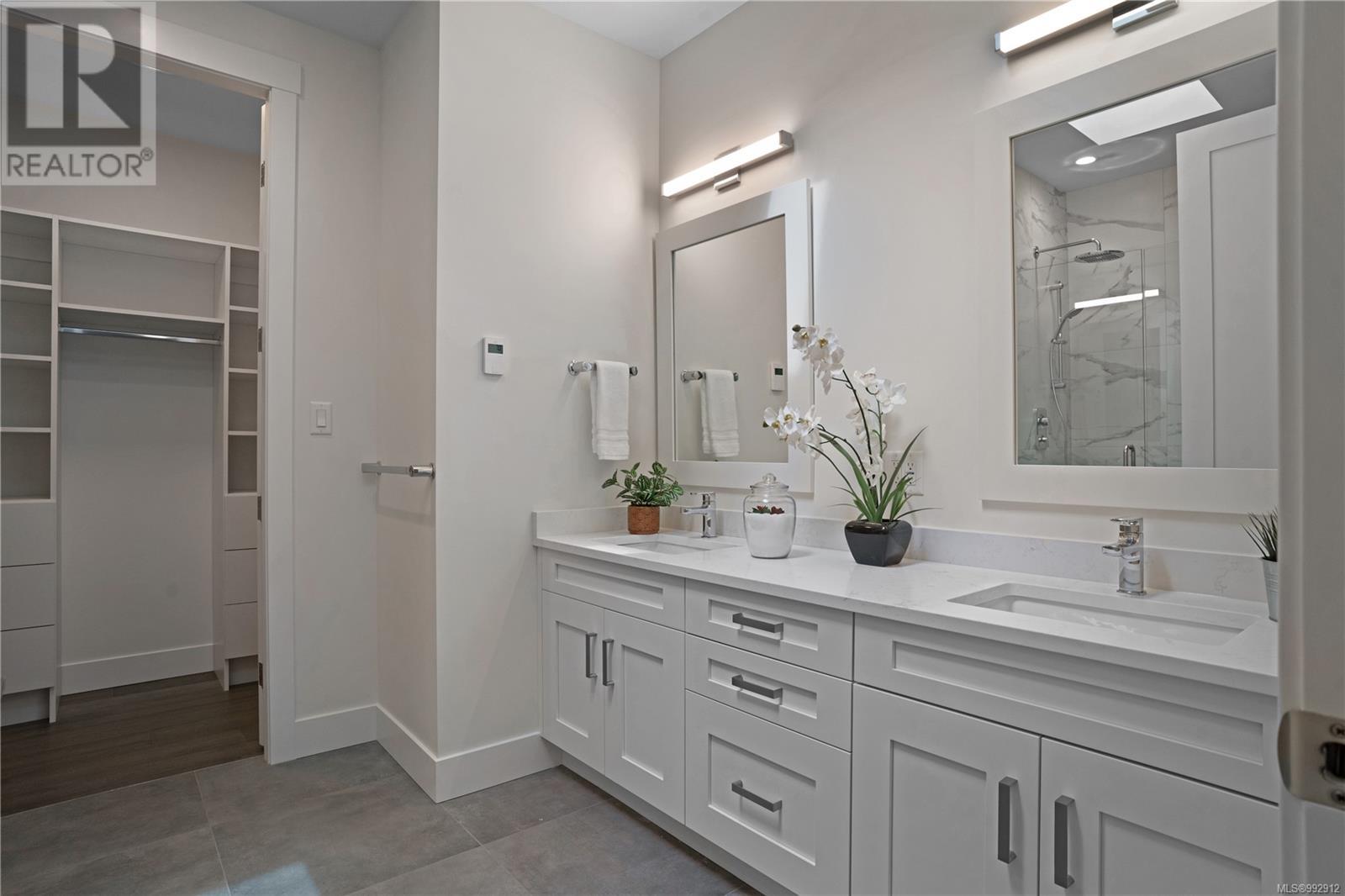 600 Rainbow Way Property Photo 15