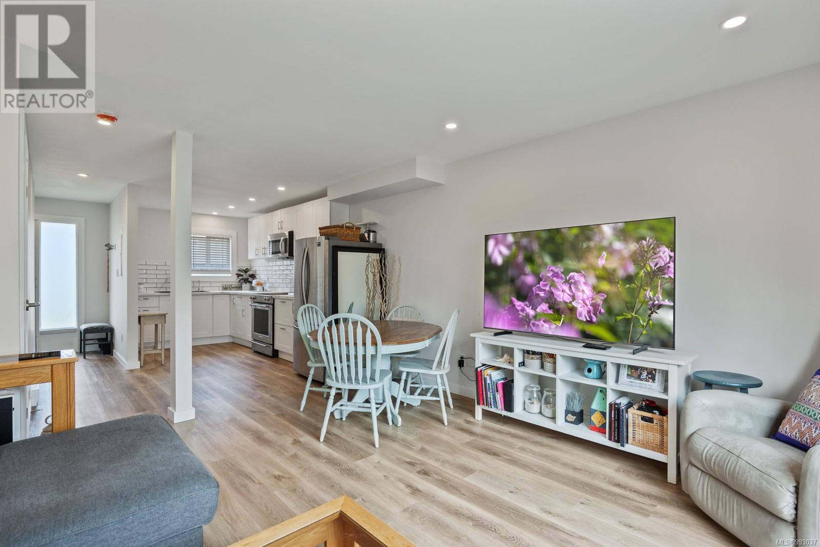 Aldergrove Place Real Estate Listings Main Image