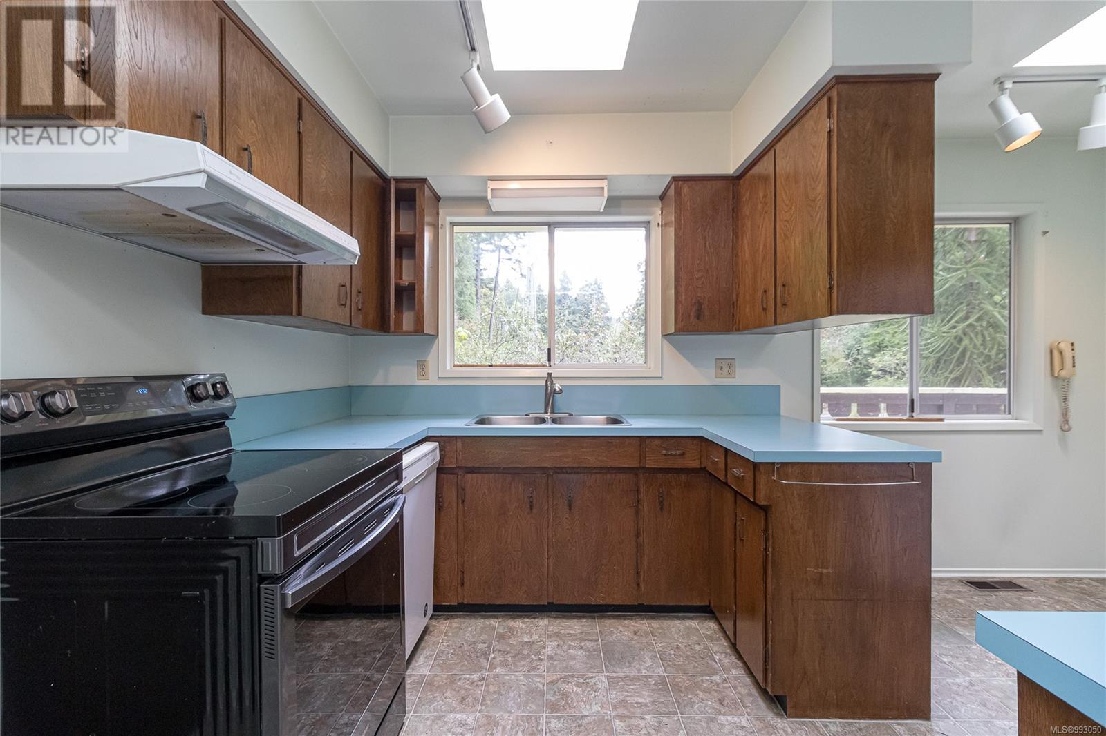 818 Stanehill Pl Property Photo 13