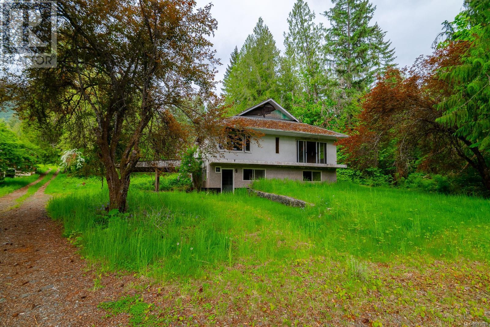 6987 Bainbridge Rd Property Photo 14