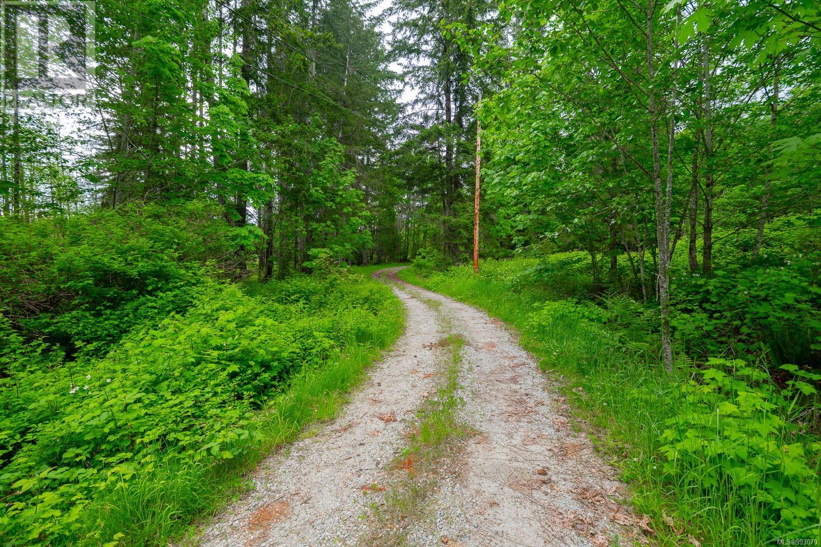 6987 Bainbridge Rd Property Photo 16