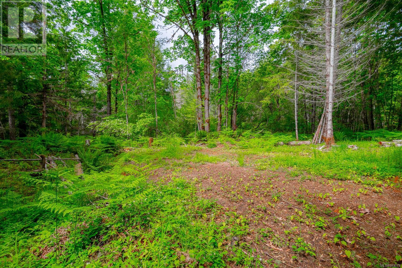 6987 Bainbridge Rd Property Photo 25