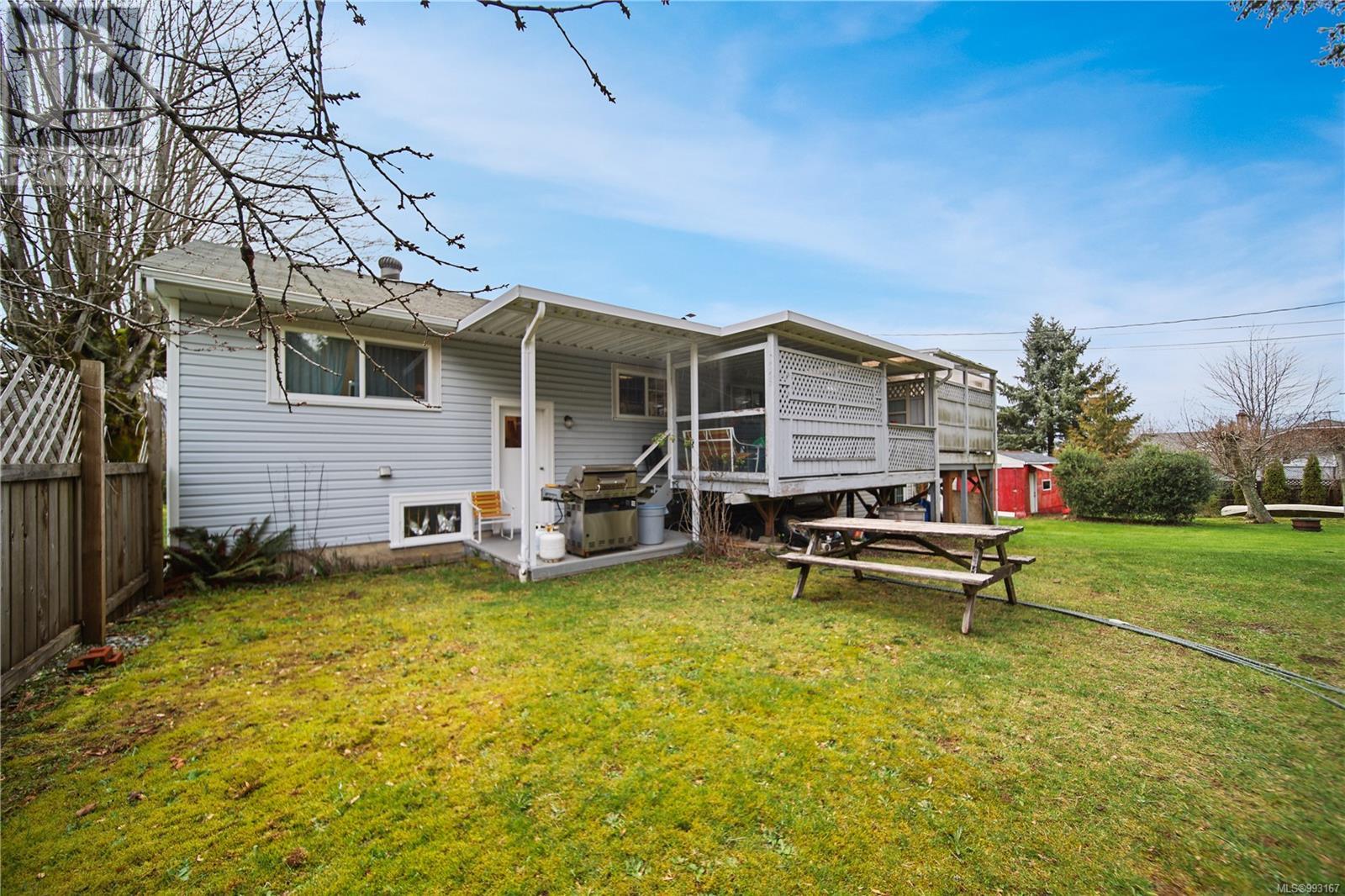 4284 Scott St Property Photo 10
