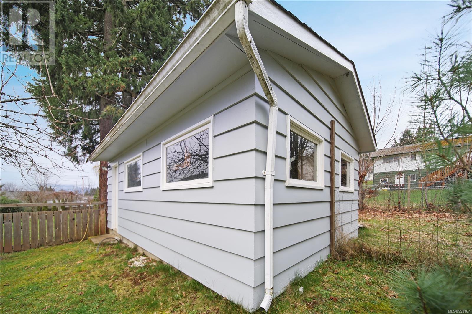 4284 Scott St Property Photo 14