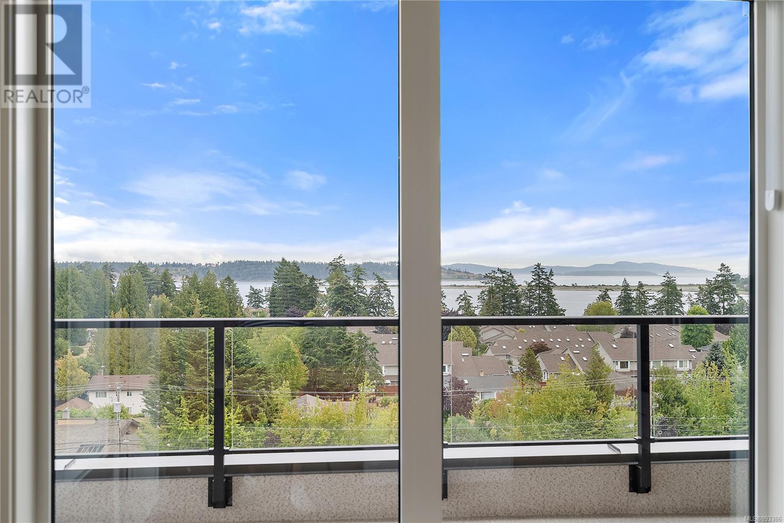 207 2520 Hackett Cres Property Photo 13