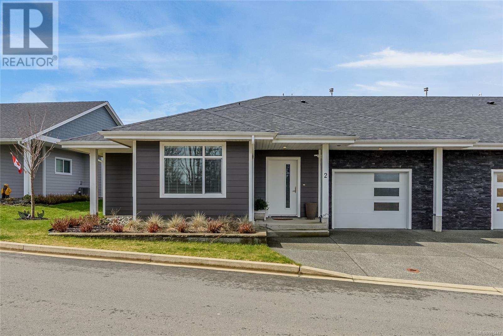 2 1580 Glen Eagle Dr Property Photo 1