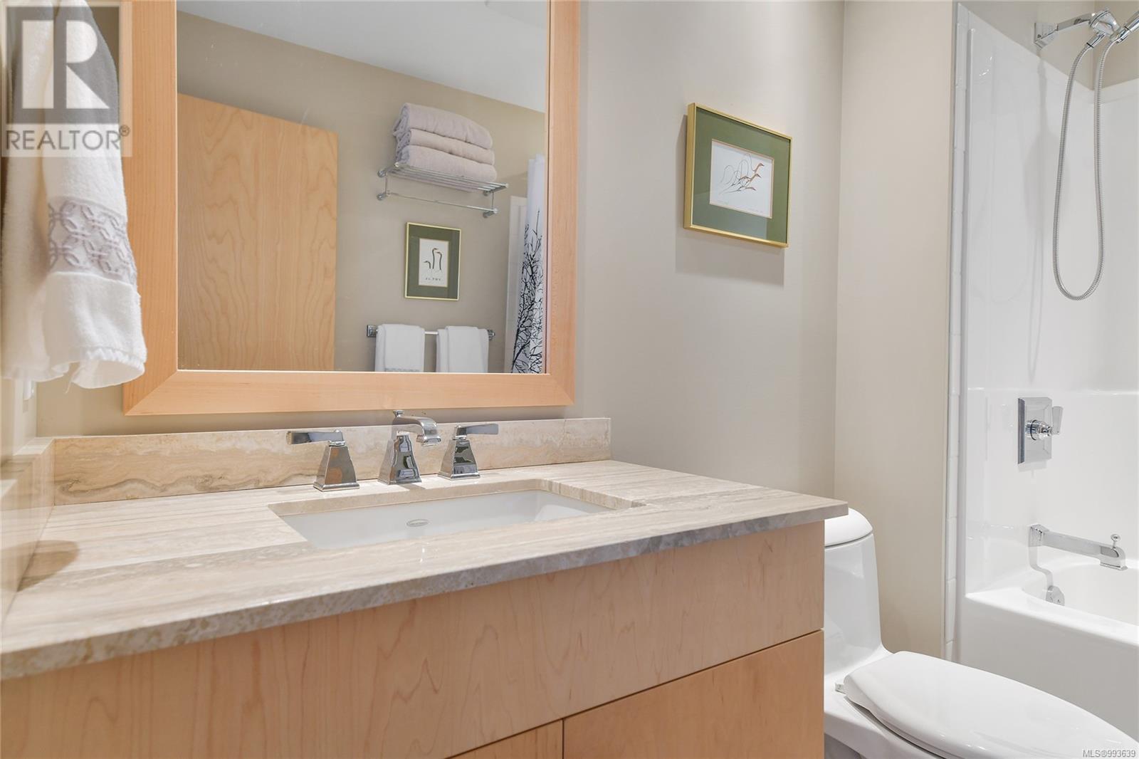 502 748 Sayward Hill Terr Property Photo 37