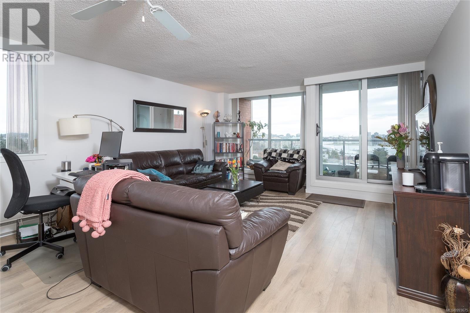 1202 327 Maitland St Property Photo 6