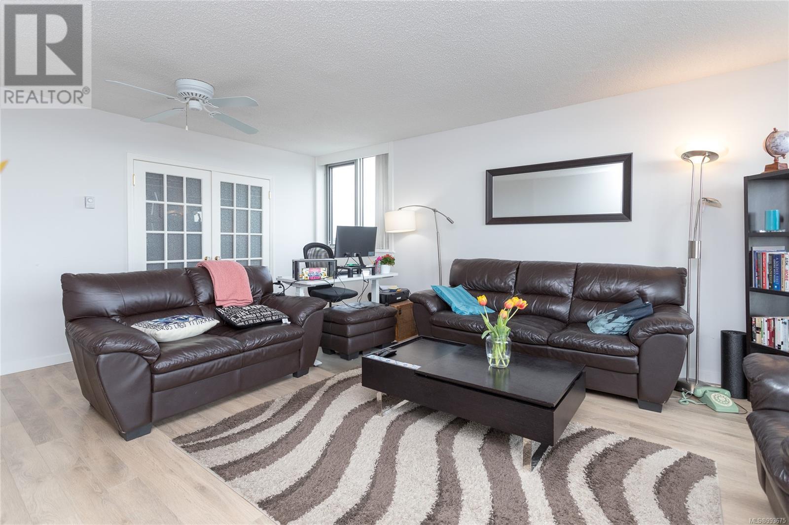 1202 327 Maitland St Property Photo 10