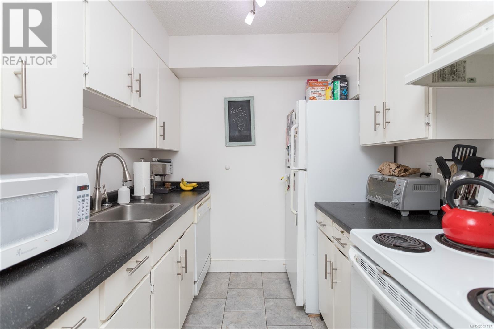 1202 327 Maitland St Property Photo 13