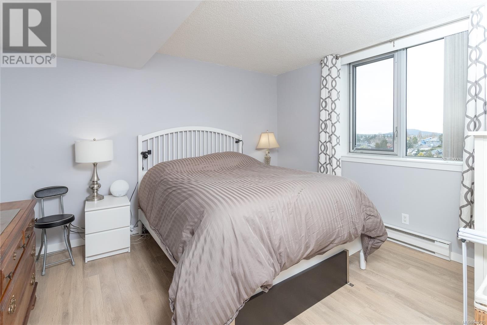 1202 327 Maitland St Property Photo 17