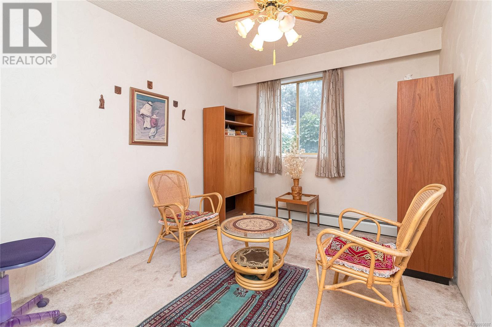 302 1025 Inverness Rd Property Photo 17