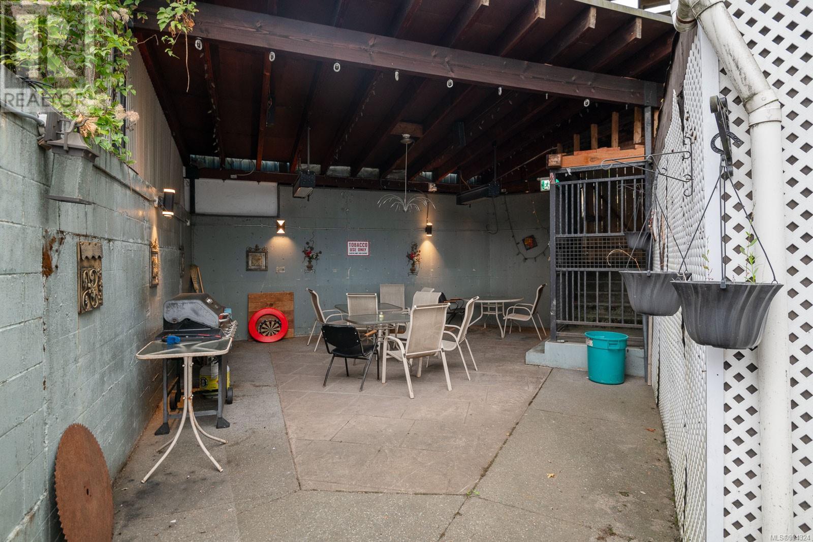3203 Kingsway Ave Property Photo 40