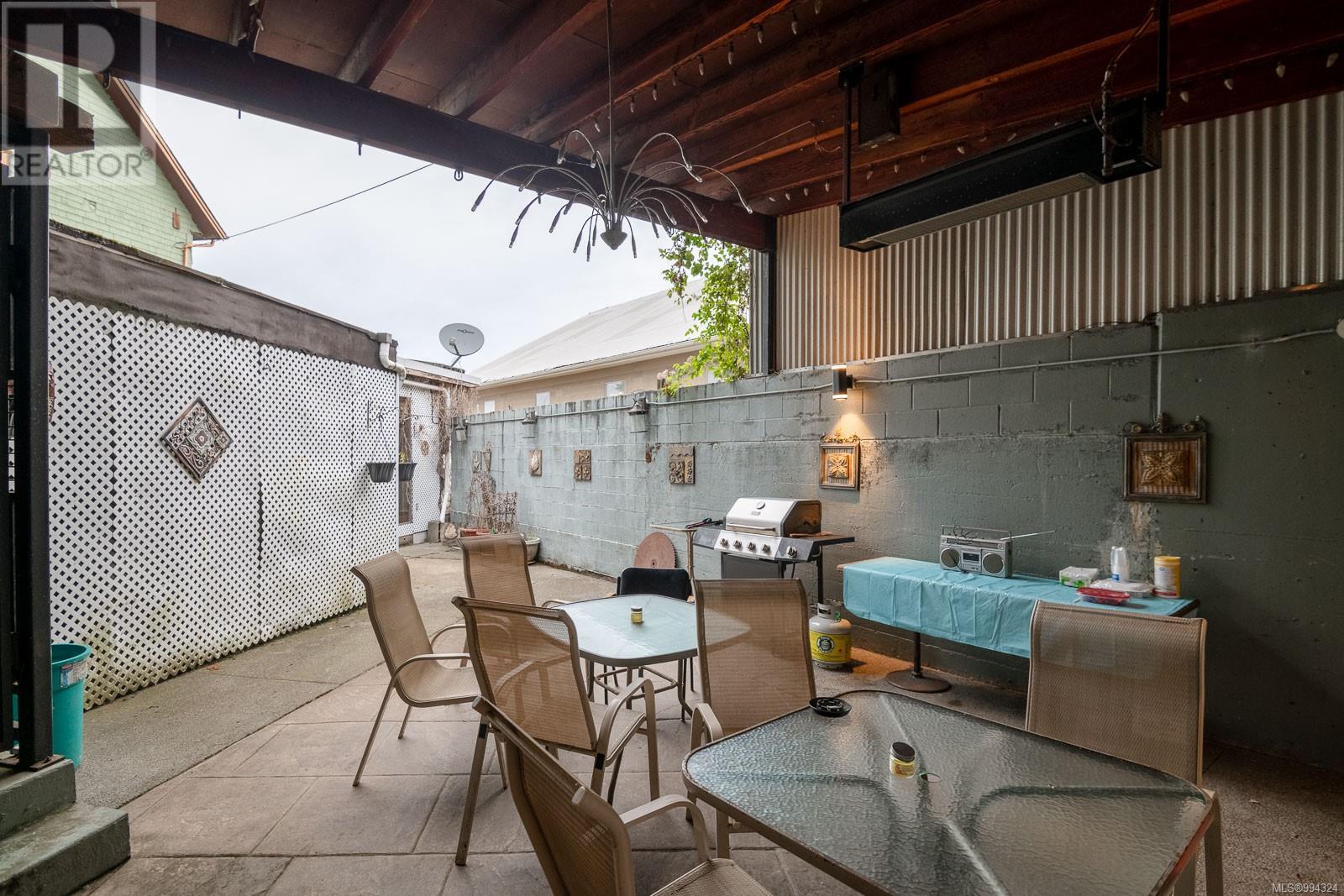 3203 Kingsway Ave Property Photo 42