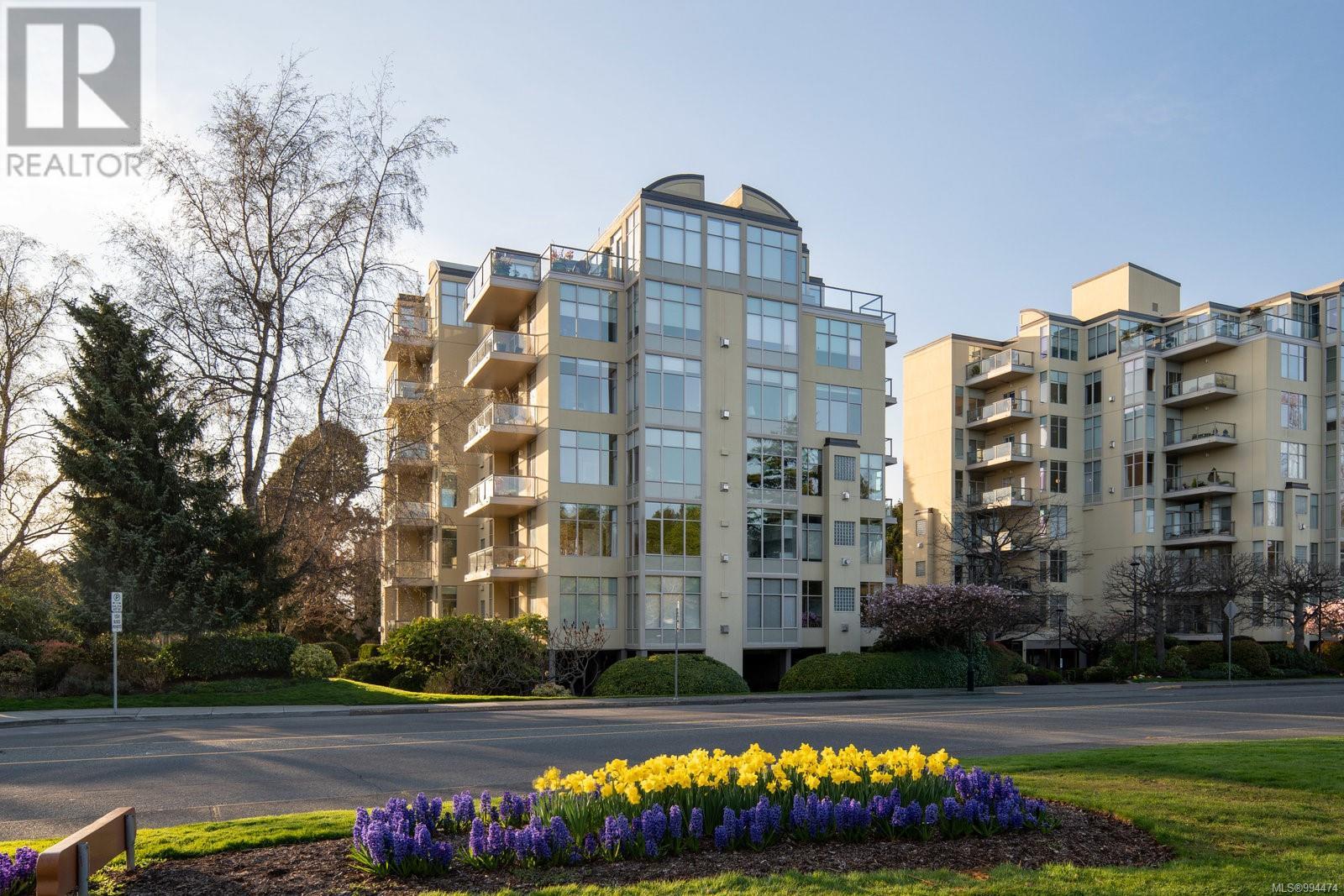 188 On The Park Real Estate Listings Main Image
