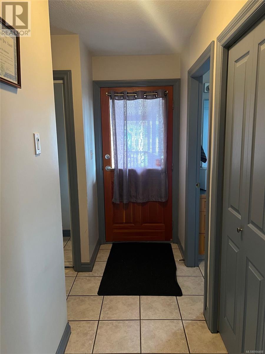 9828 Croft St Property Photo 29