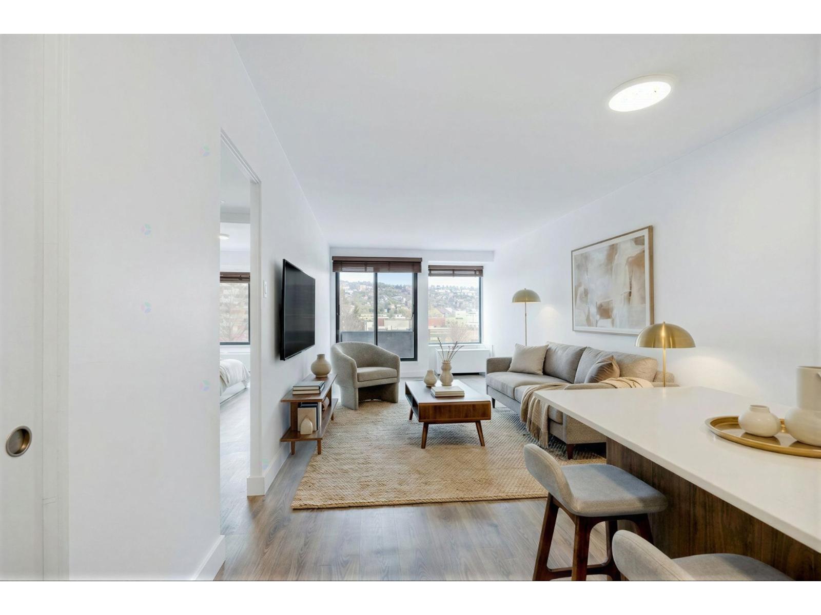 4282 Boul. Dorchester O., #606 Property Photo 1