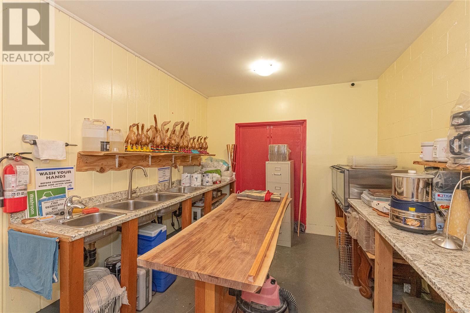 136 Lower Ganges Rd Property Photo 8