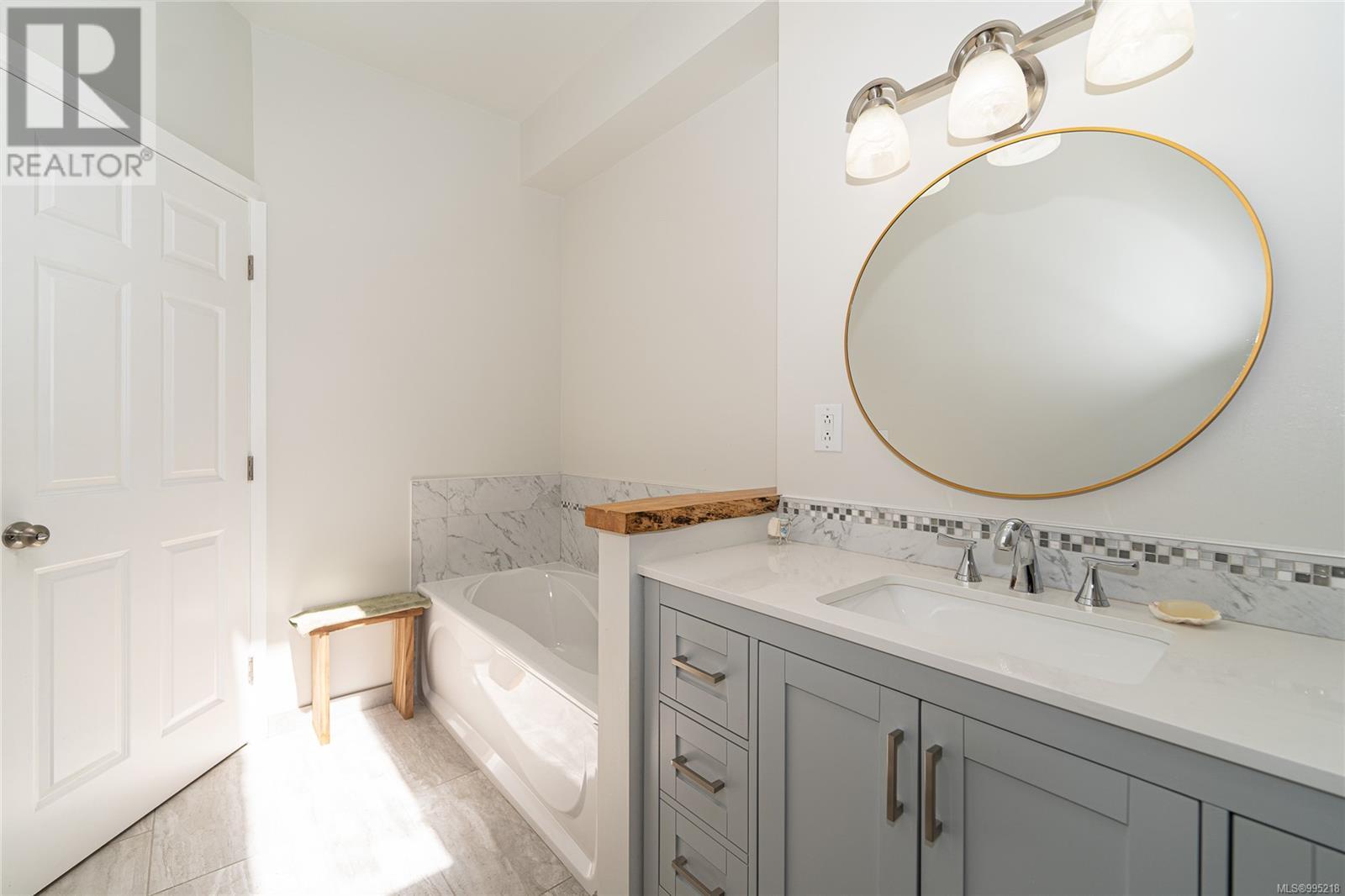 136 Lower Ganges Rd Property Photo 12