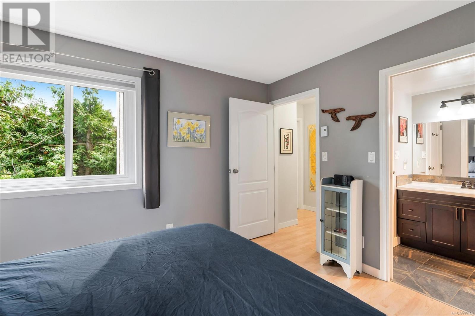 205 7070 West Saanich Rd Property Photo 16