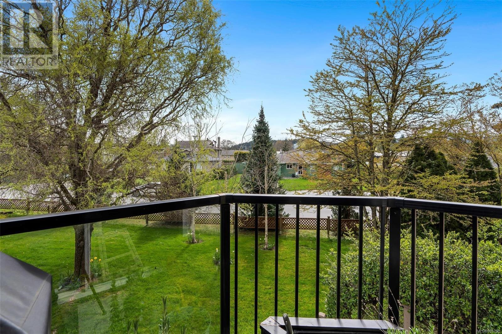 205 7070 West Saanich Rd Property Photo 24