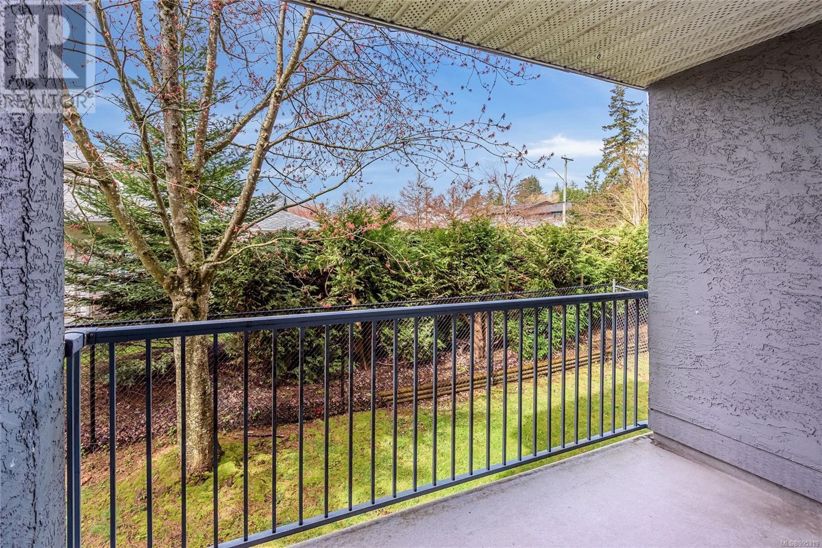 214 1050 Braidwood Rd Property Photo 1