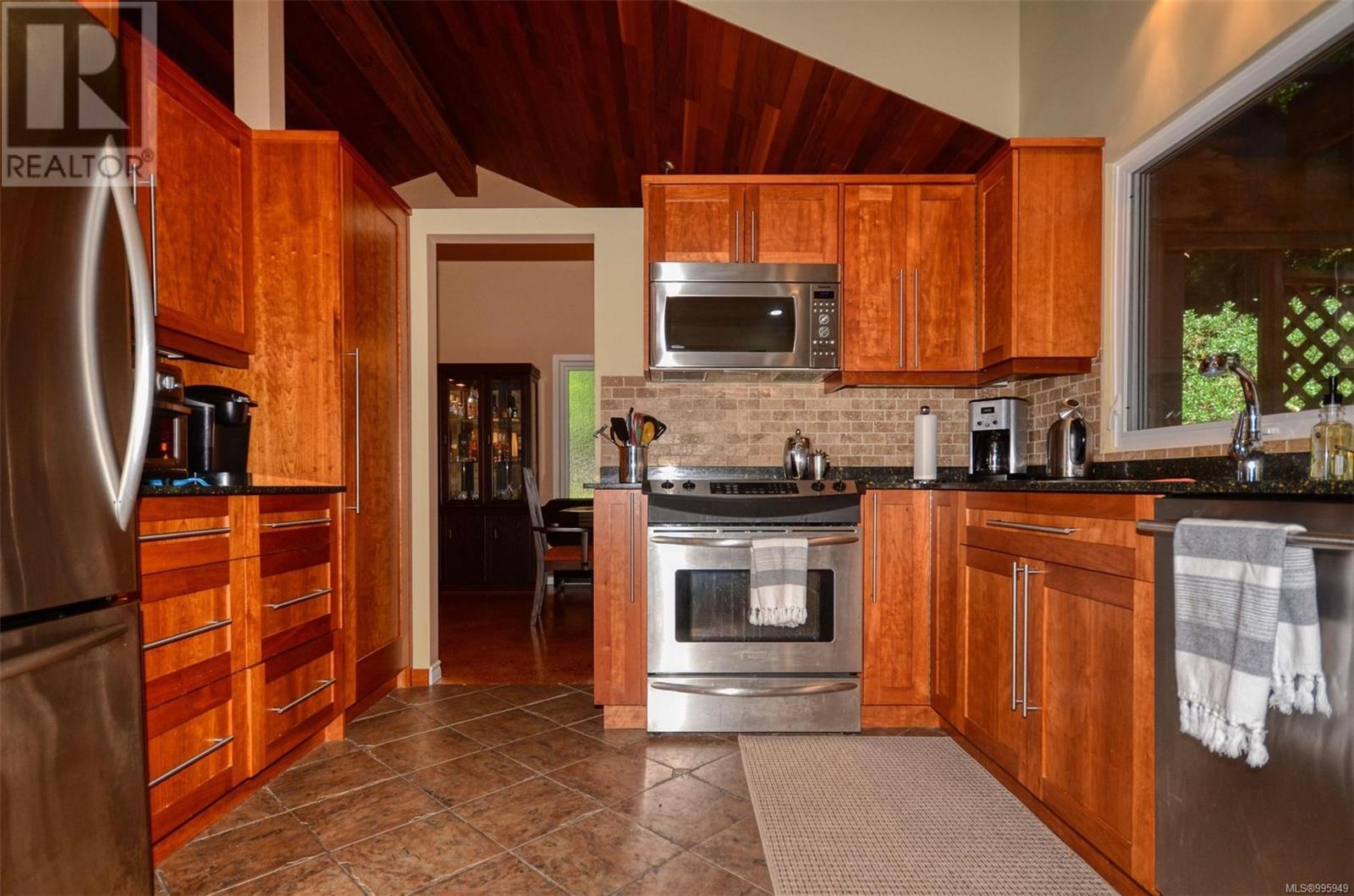 8705 Nash Pl Property Photo 7