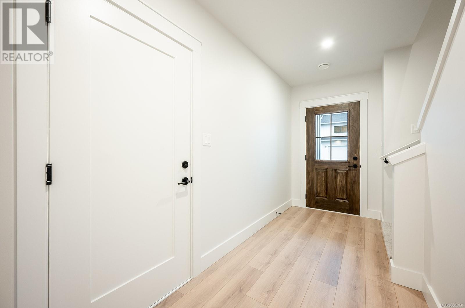 29 1090 Evergreen Rd Property Photo 6