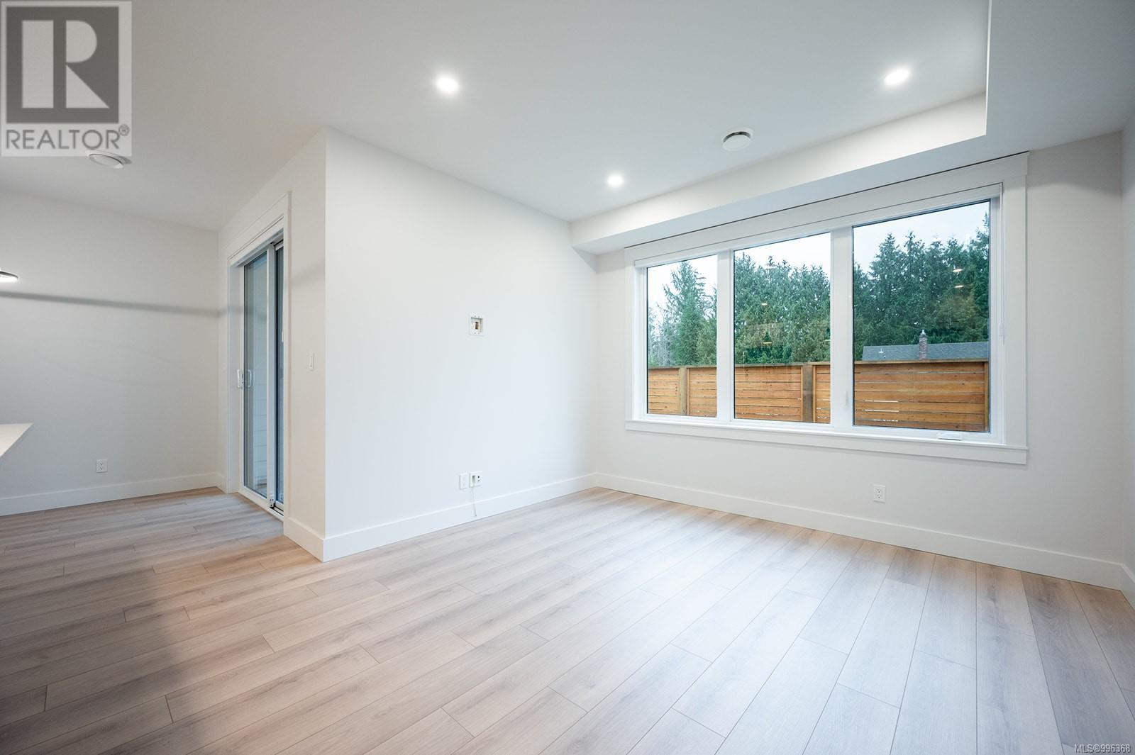 29 1090 Evergreen Rd Property Photo 15