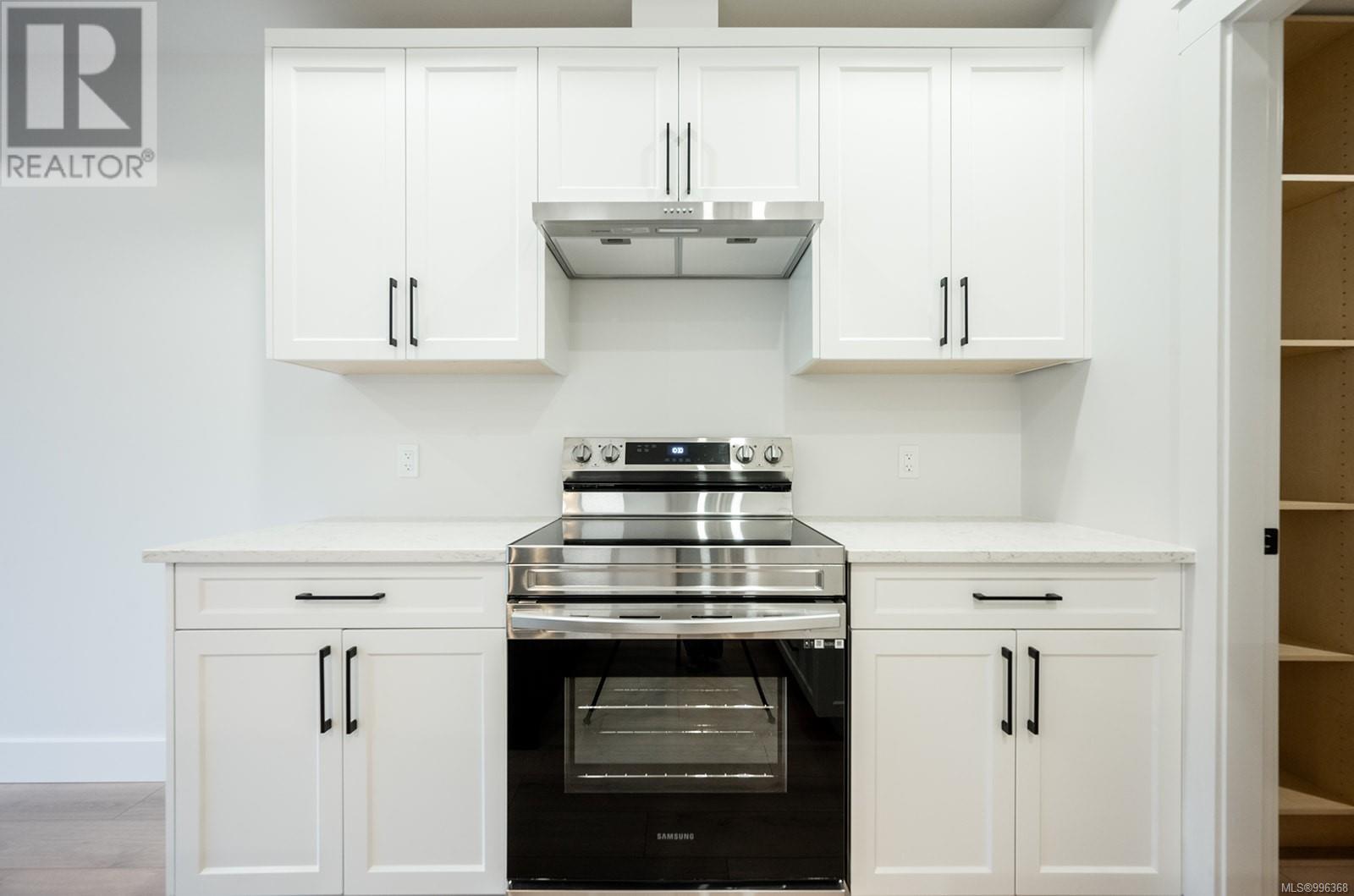 29 1090 Evergreen Rd Property Photo 16