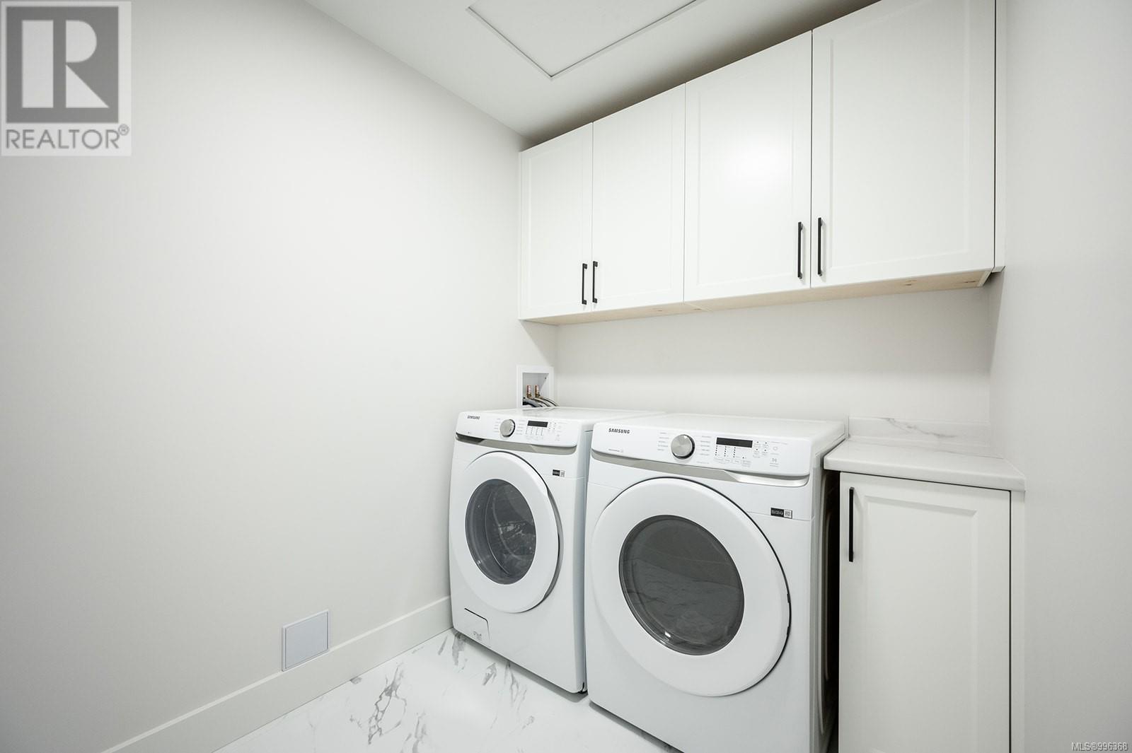 29 1090 Evergreen Rd Property Photo 21