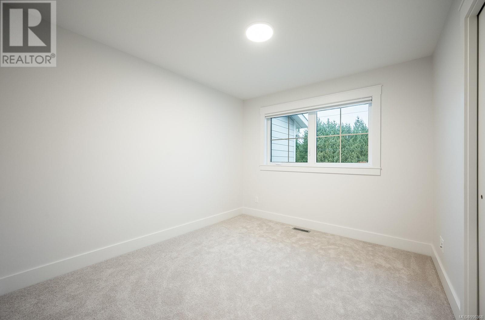 29 1090 Evergreen Rd Property Photo 22