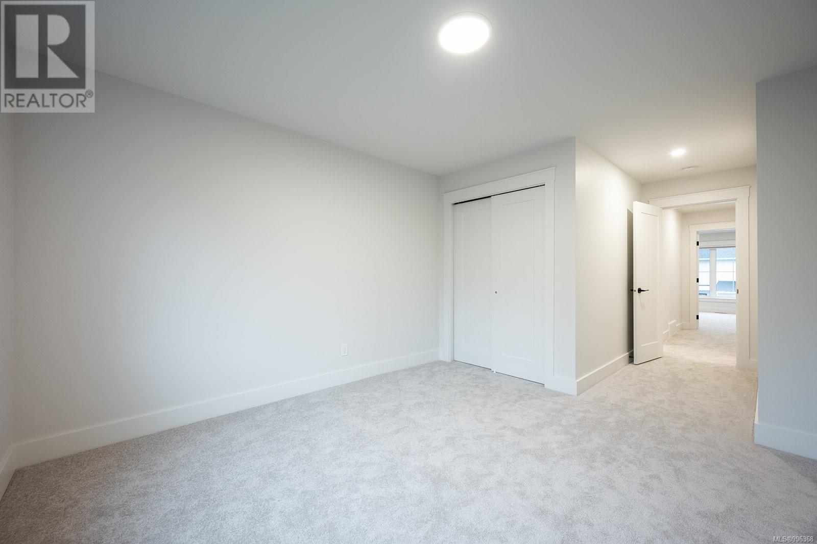 29 1090 Evergreen Rd Property Photo 26