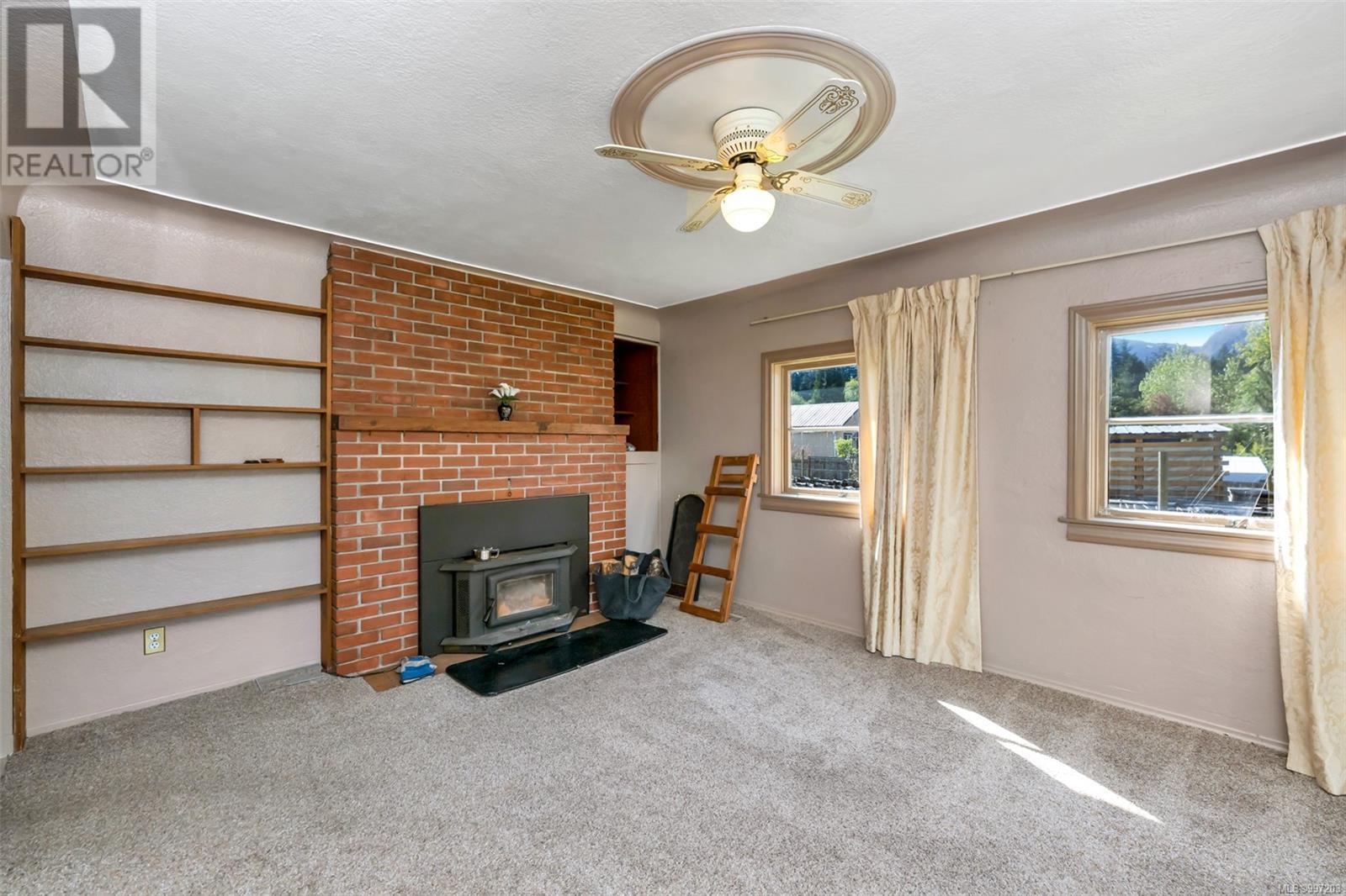 70 Fern Rd Property Photo 21