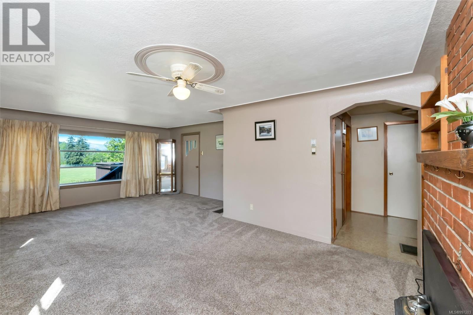 70 Fern Rd Property Photo 22