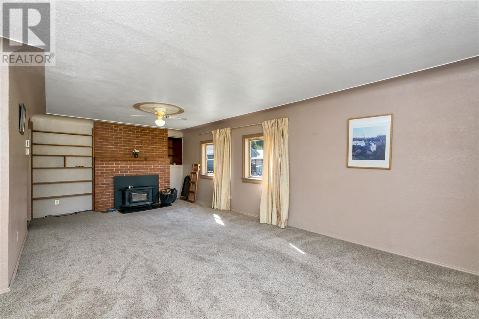 70 Fern Rd Property Photo 25
