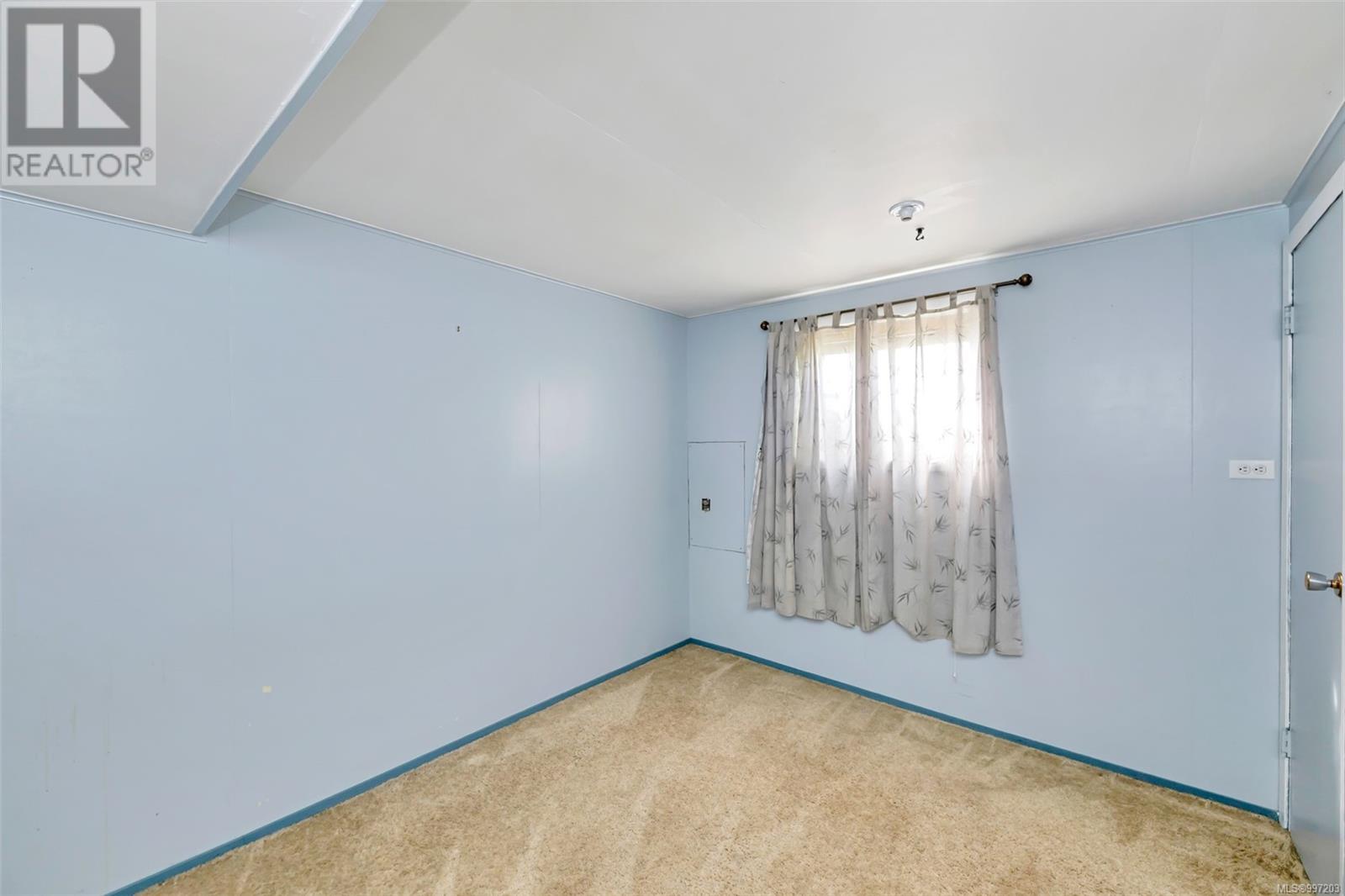 70 Fern Rd Property Photo 44