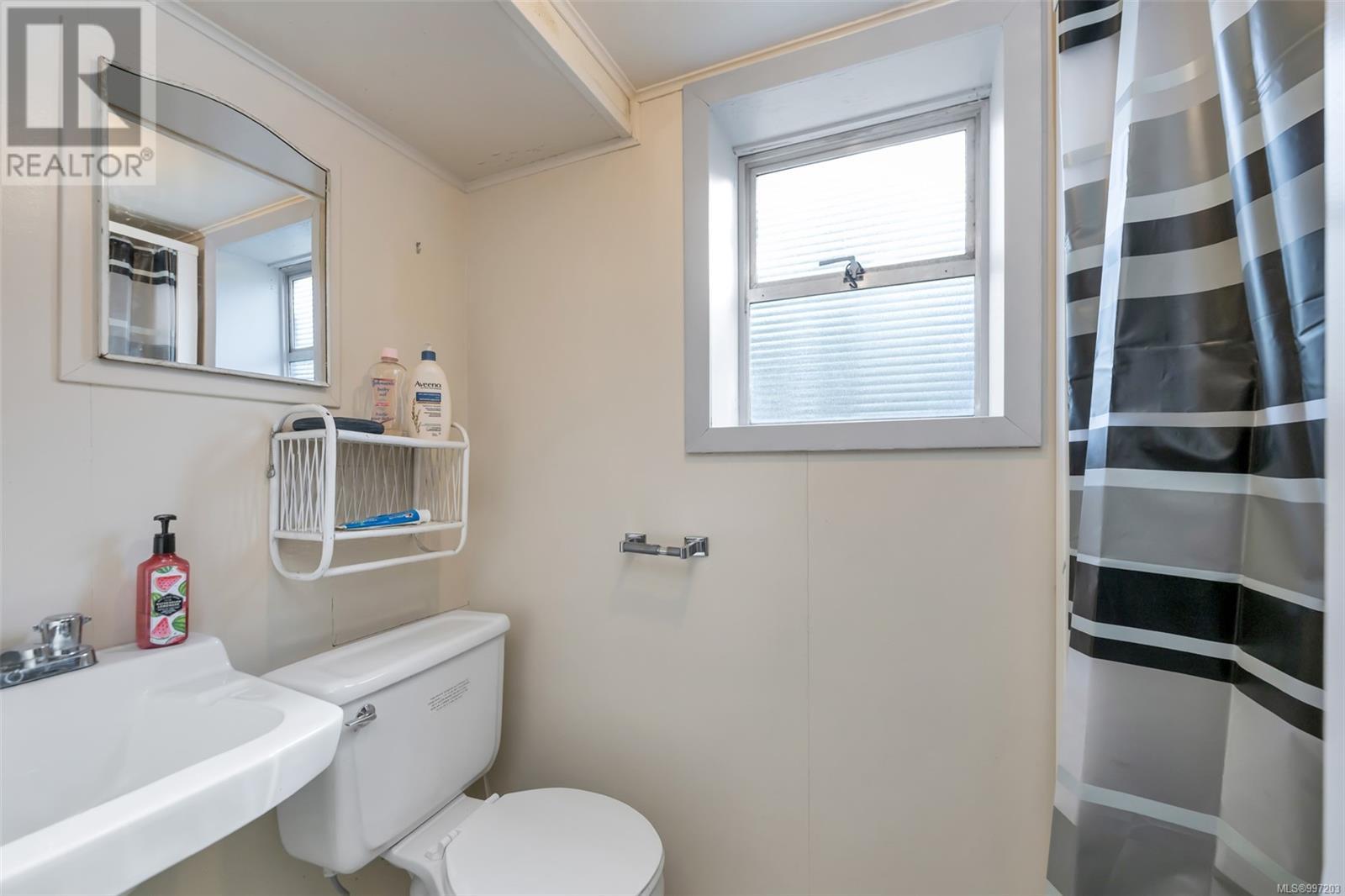 70 Fern Rd Property Photo 49