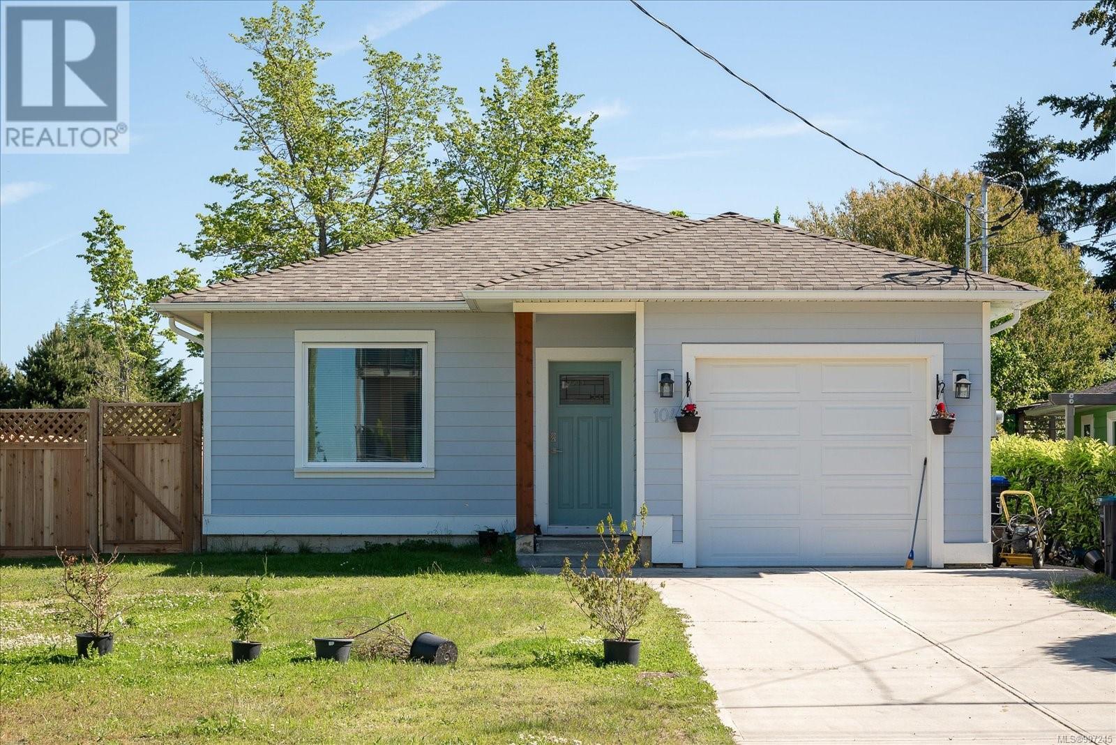 104 Lee Ave Property Photo 1