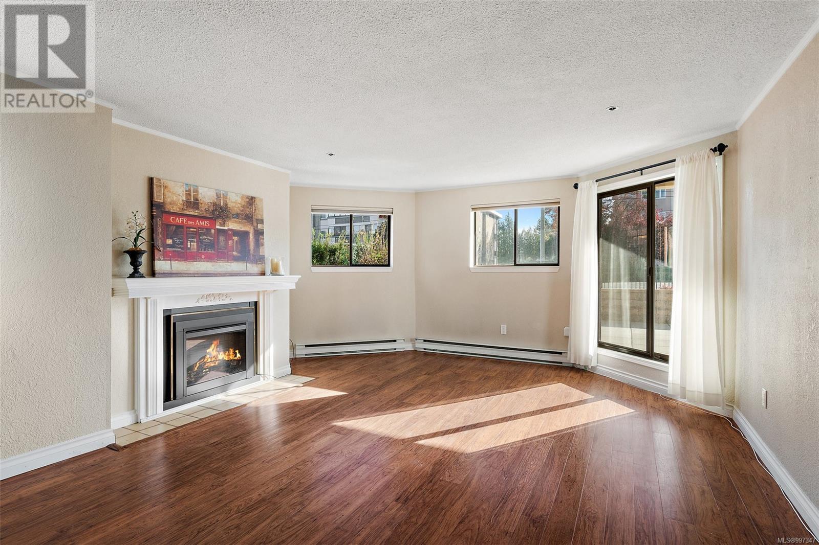 105 1560 Hillside Ave Property Photo 1